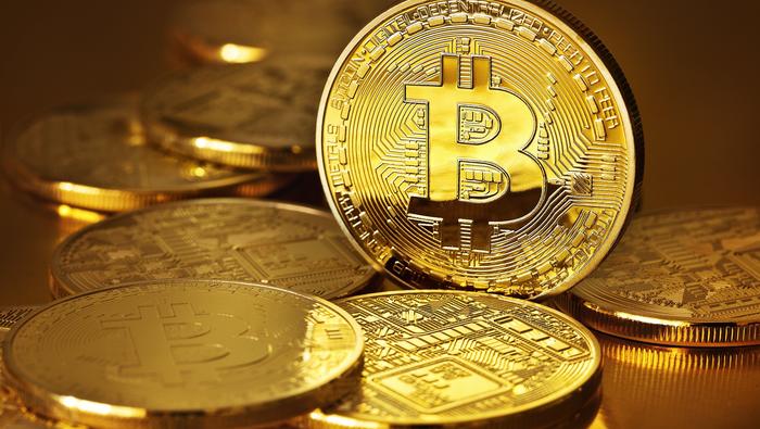 Bitcoin cae un 6% tras alcanzar máximo histórico